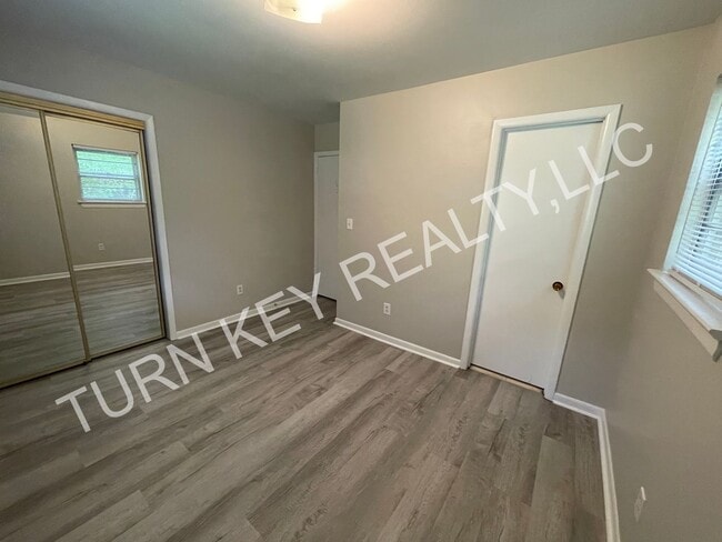 Building Photo - House for rent in Gardendale