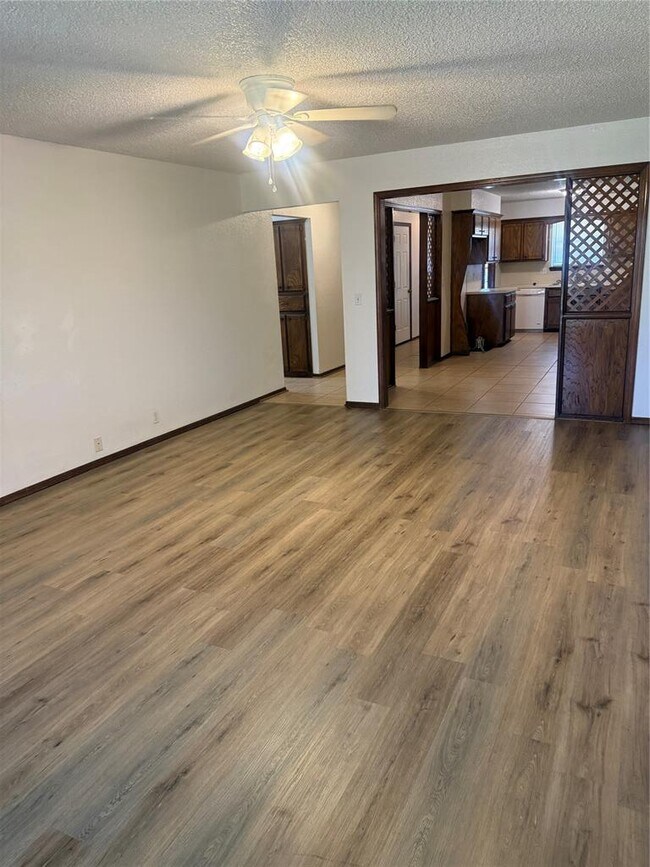 Building Photo - 1309 Summerton Pl