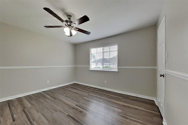 Building Photo - 728 Pateway Ct