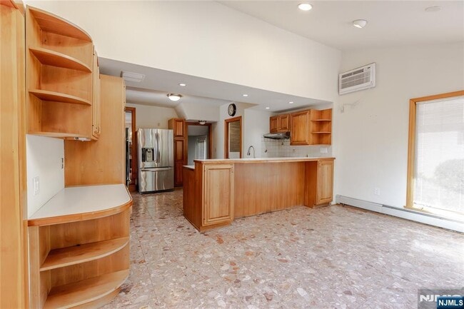 Building Photo - 129 Boulevard