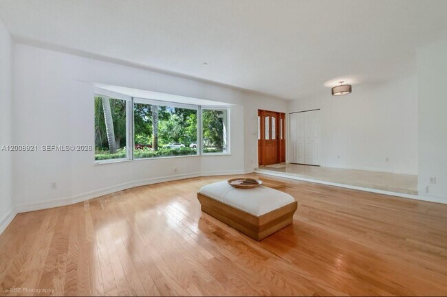 Building Photo - 6875 SW 96th St