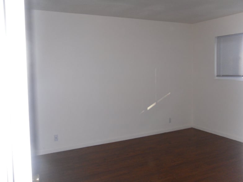 Building Photo - 1380 Old Stone Way