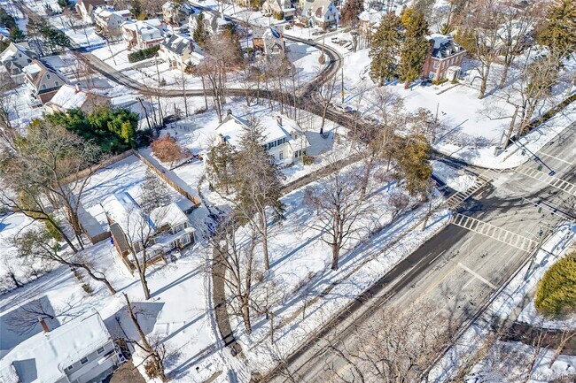 Building Photo - 1146 North Ave