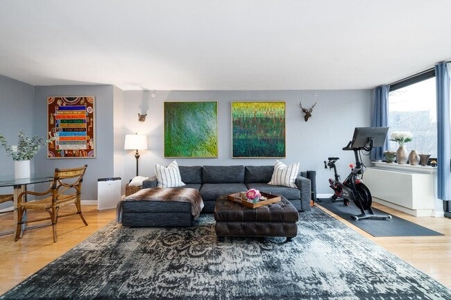 Building Photo - 700 Grove St