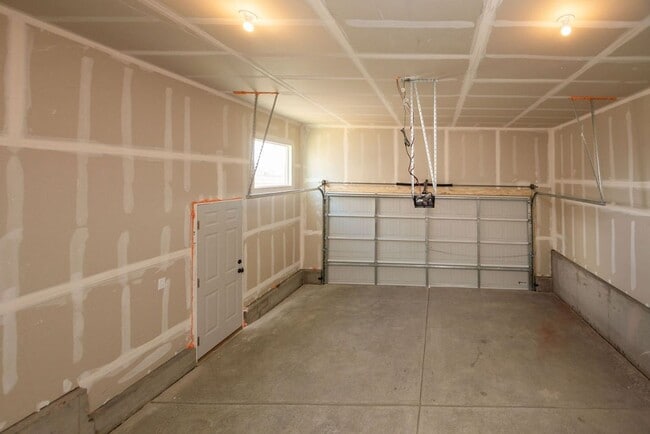 Building Photo - 3bd 2ba -  Ranch-Style Living in Northwest Loveland