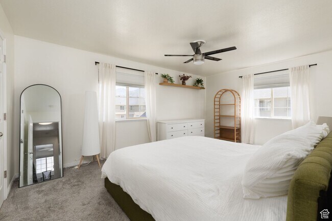 Building Photo - Springville Townhome
