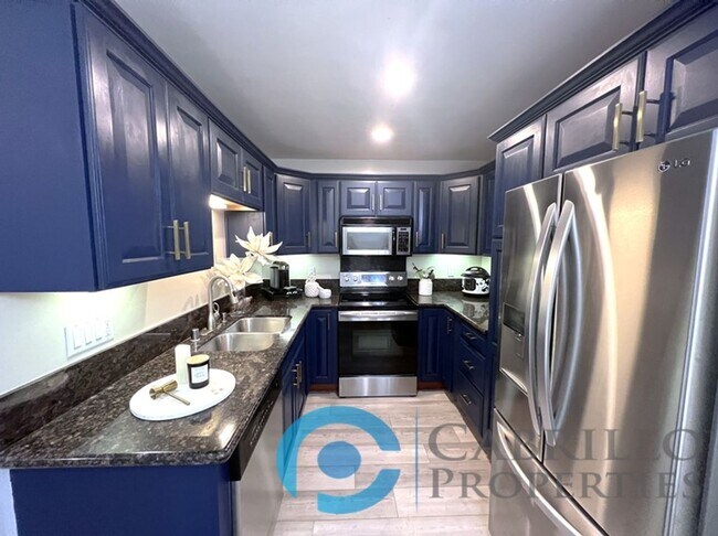 Building Photo - Move-in Special: $500 Off the First Month!...