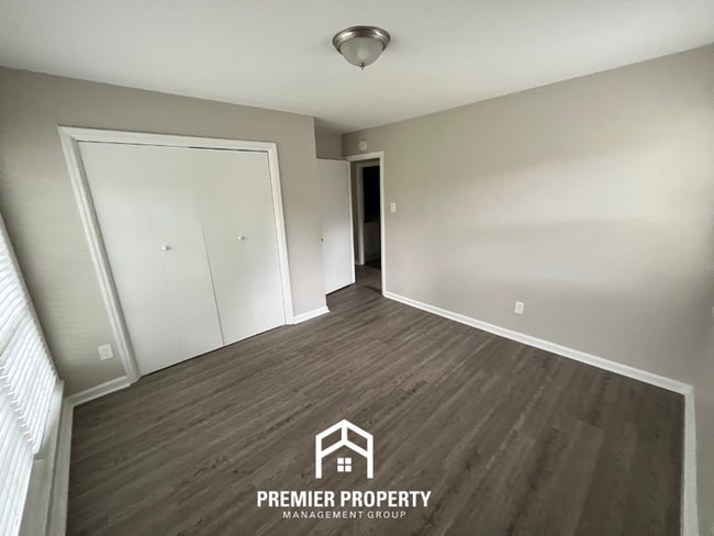 Building Photo - Spacious 4BR/2BA Home in 38118 | Hardwood Floors & Large Fenced Backyard