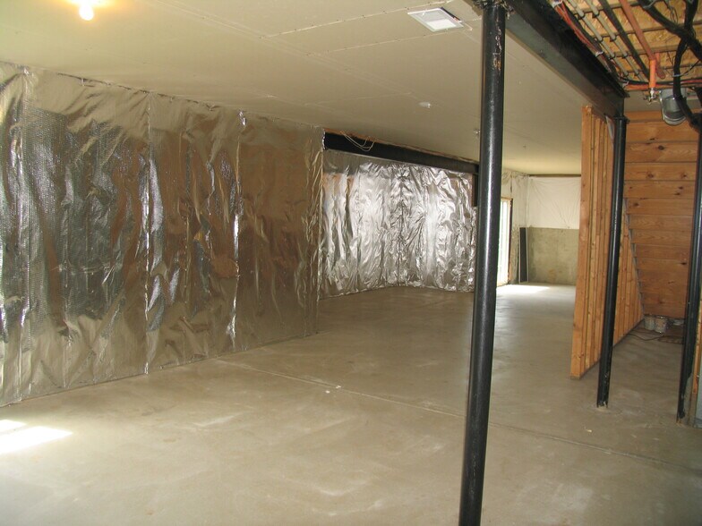 Building Photo - 2812 River Willow Dr