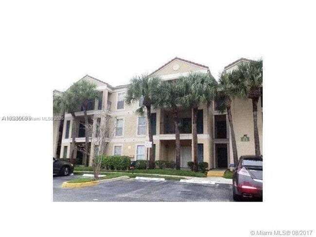 Building Photo - 949 Riverside Dr