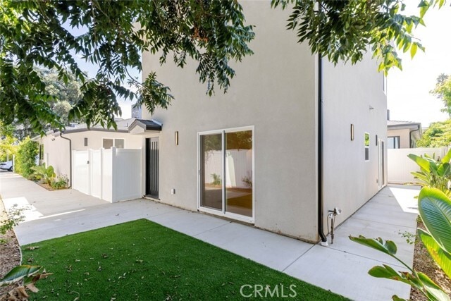 Building Photo - 6835 Yolanda Ave