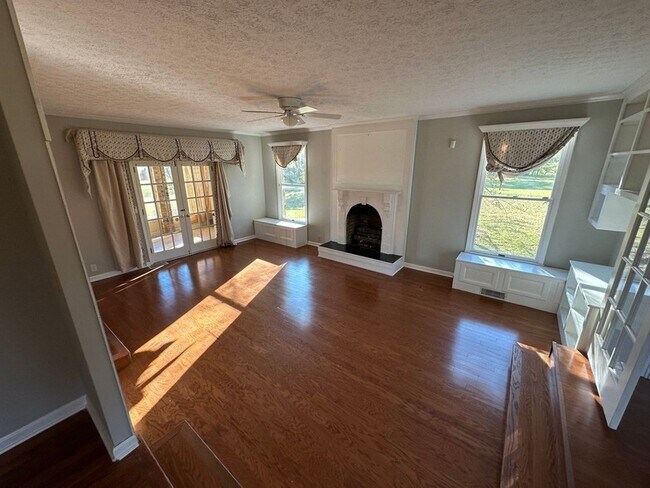 Building Photo - 2720 Leeville Pike