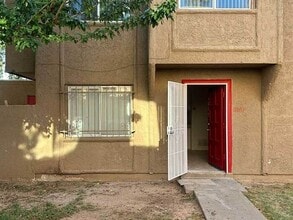 Building Photo - *MOVE IN READY* !!!RENT TO OWN TOWNHOUSE!!! 3 BEDROOMS 1 BATH $1,399.00 PER MONTH AND $3000 DOWN ...