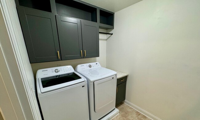 Building Photo - 5464 Everlook Cir