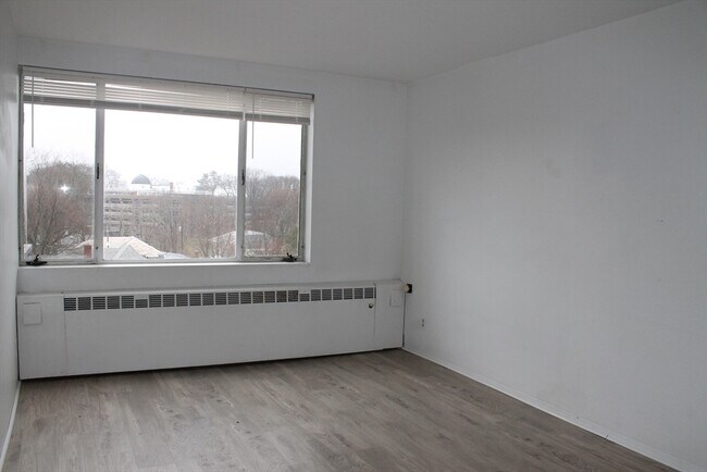 Building Photo - 29 Concord Ave