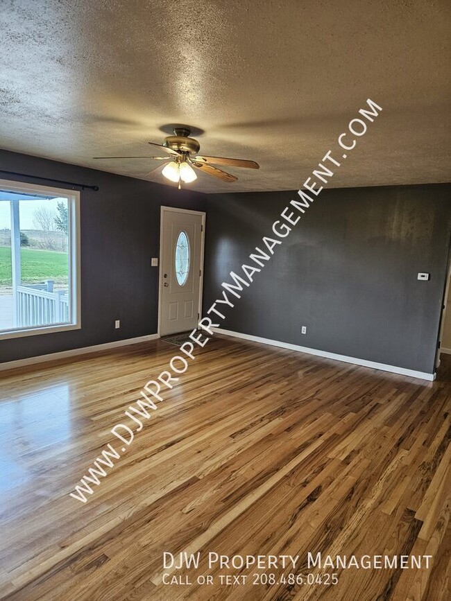 Building Photo - 7196 Edna Ln