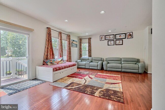 Building Photo - 7863 River Rock Way