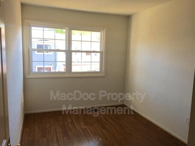 Building Photo - 14674 Pinon Ct