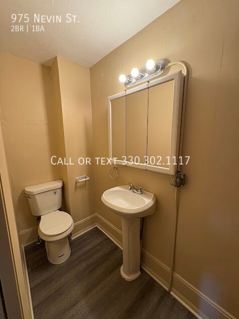 Building Photo - 975 Nevin St
