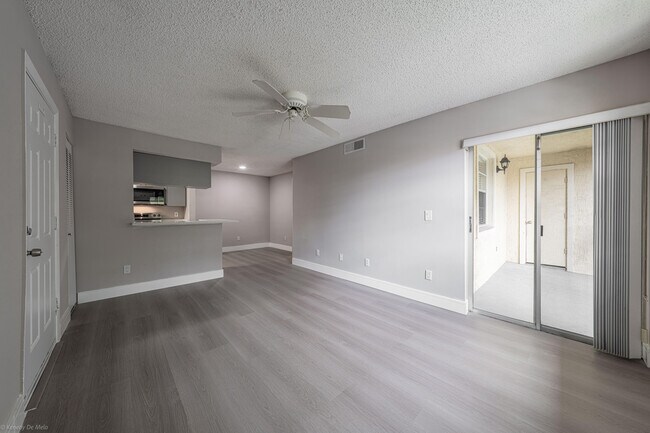Building Photo - 1247 SW 46th Ave