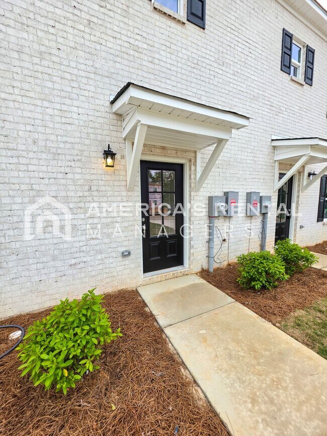Building Photo - 89 Park Dr S