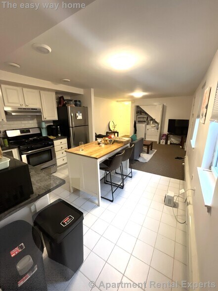 Building Photo - 159 Auburn St