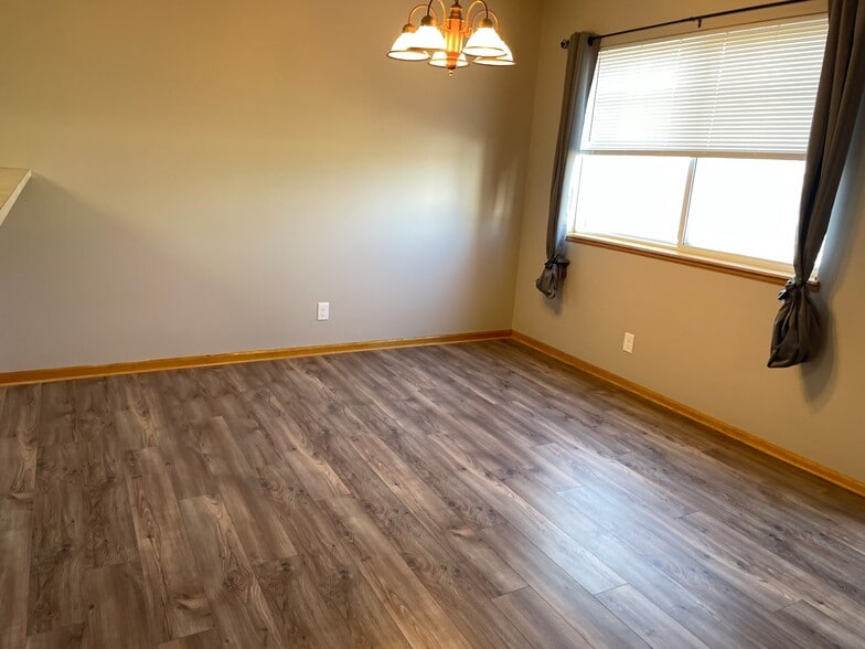 Building Photo - 6705 Milan Dr