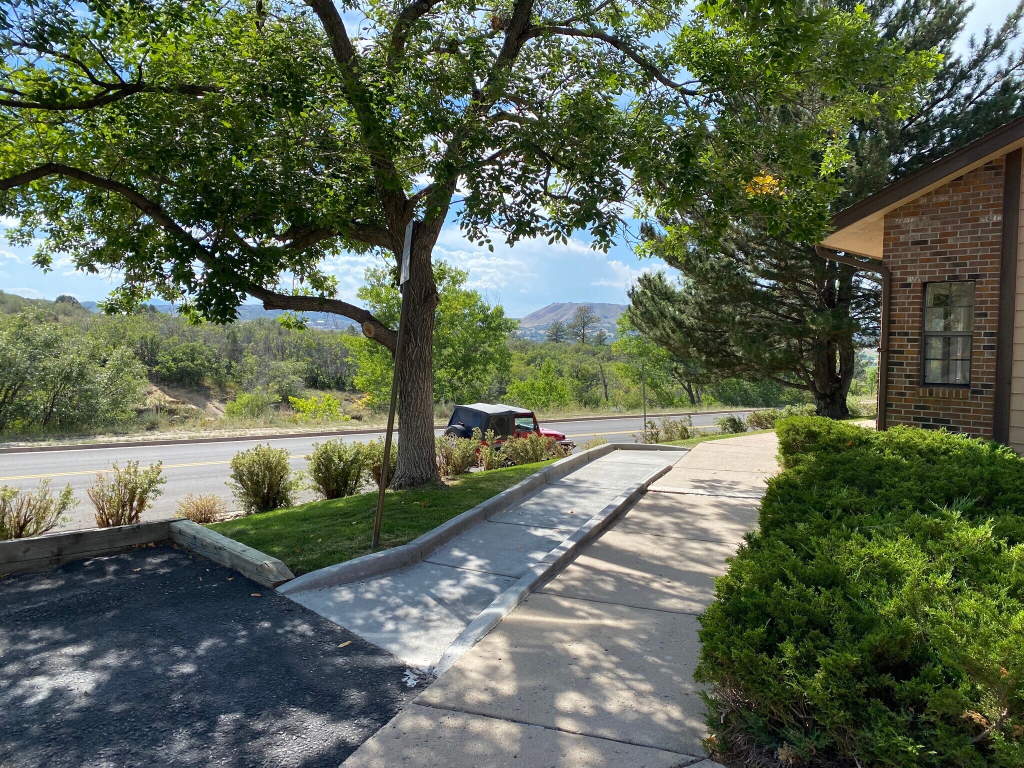 Green Space - 697 Canyon Dr