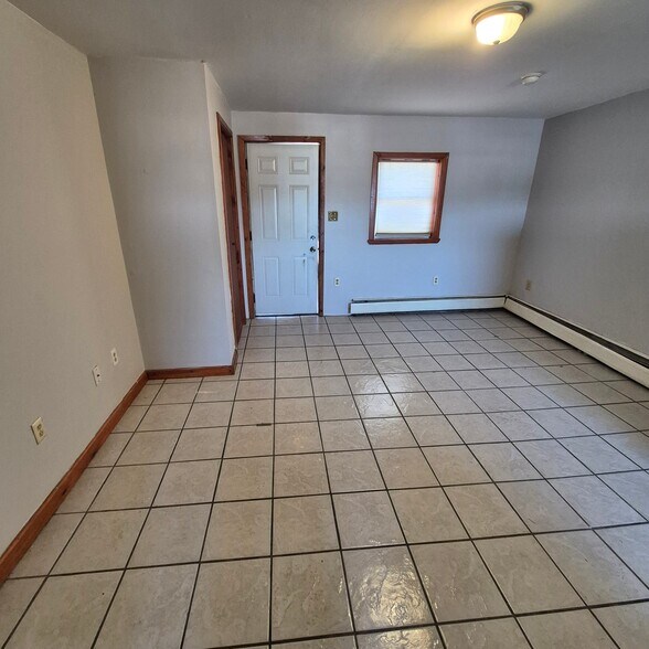 Building Photo - 2071 Ulster Ave