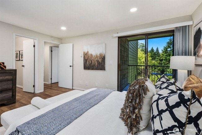 Building Photo - Resort Living at home!