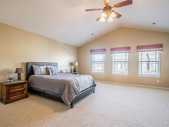 Building Photo - 320 Willott Square Dr