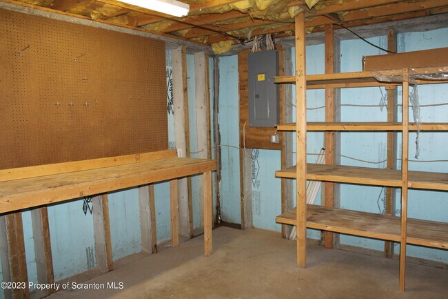 Building Photo - 15 Jeanne Dr