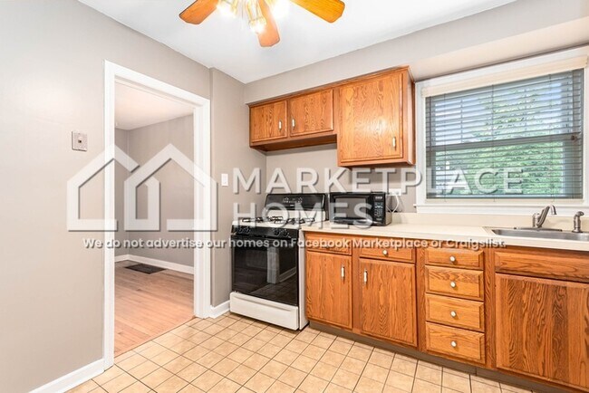 Building Photo - 2604 Elm St