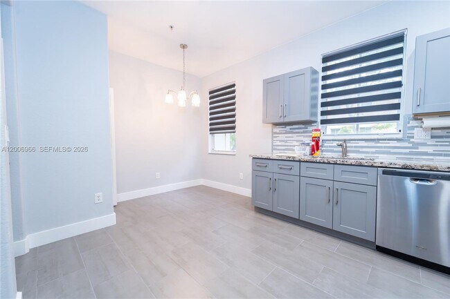 Building Photo - 3515 Shoma Dr