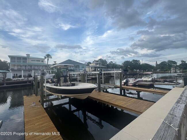 Building Photo - 6891 Clark St