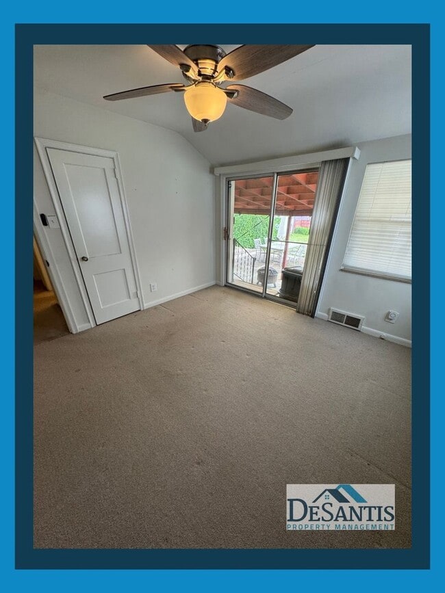 Building Photo - Charming 2-Bedroom Home with Private Backy...