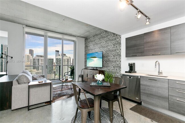 Building Photo - 151 SE 1st St