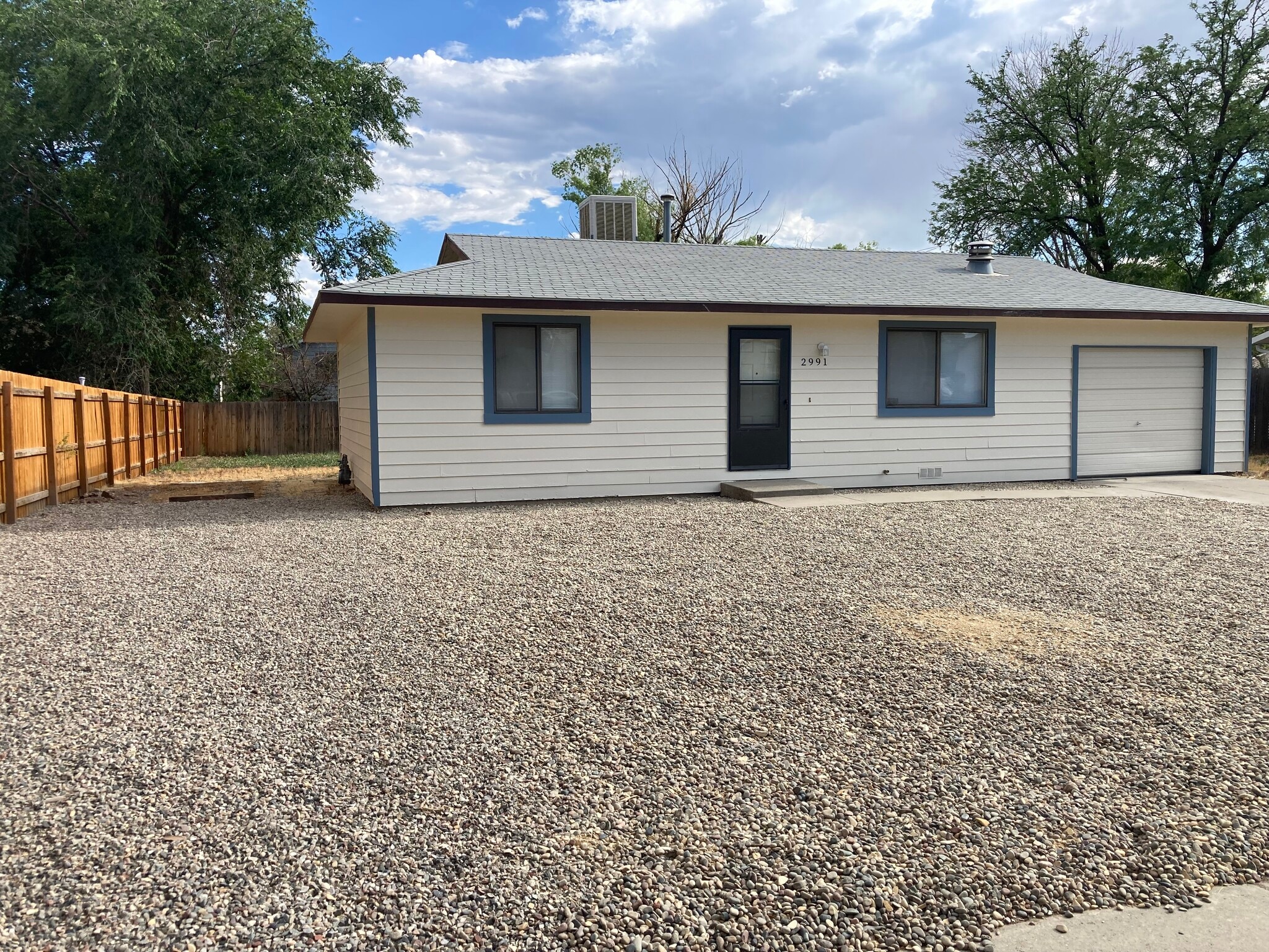 RV/Trailer parking beside house - 2991 Walnut Ave