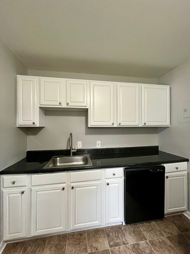 Building Photo - 6565 Burr St