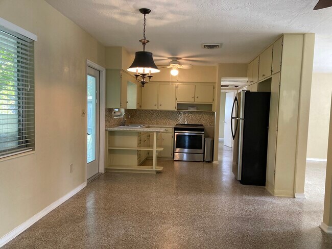 Building Photo - 6161 41st Ave N