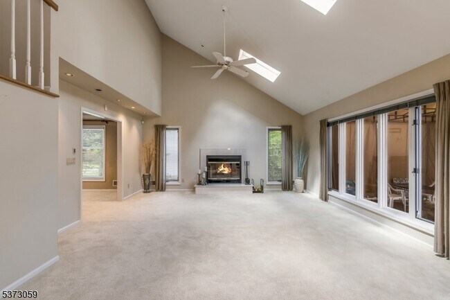 Building Photo - 833 Carnoustie Dr