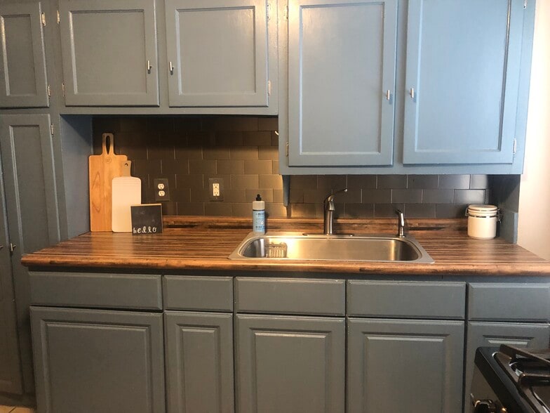 Kitchen - 929 West Main Street