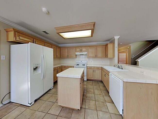 Building Photo - No App Fees.