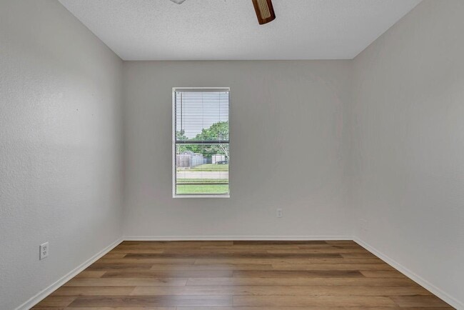 Building Photo - 4602 Ronald Dr