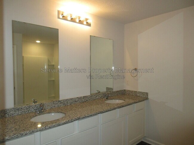 Building Photo - 5588 Lancelot Trl