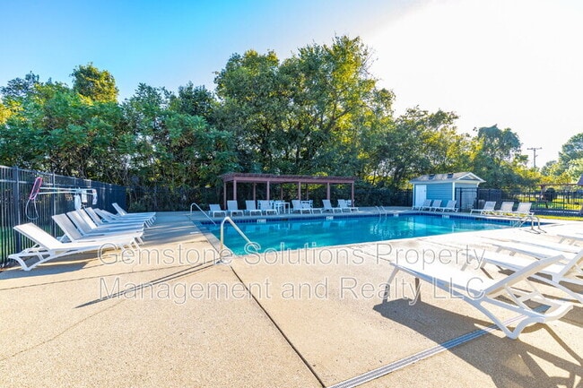 Building Photo - 1035 Watauga Ct
