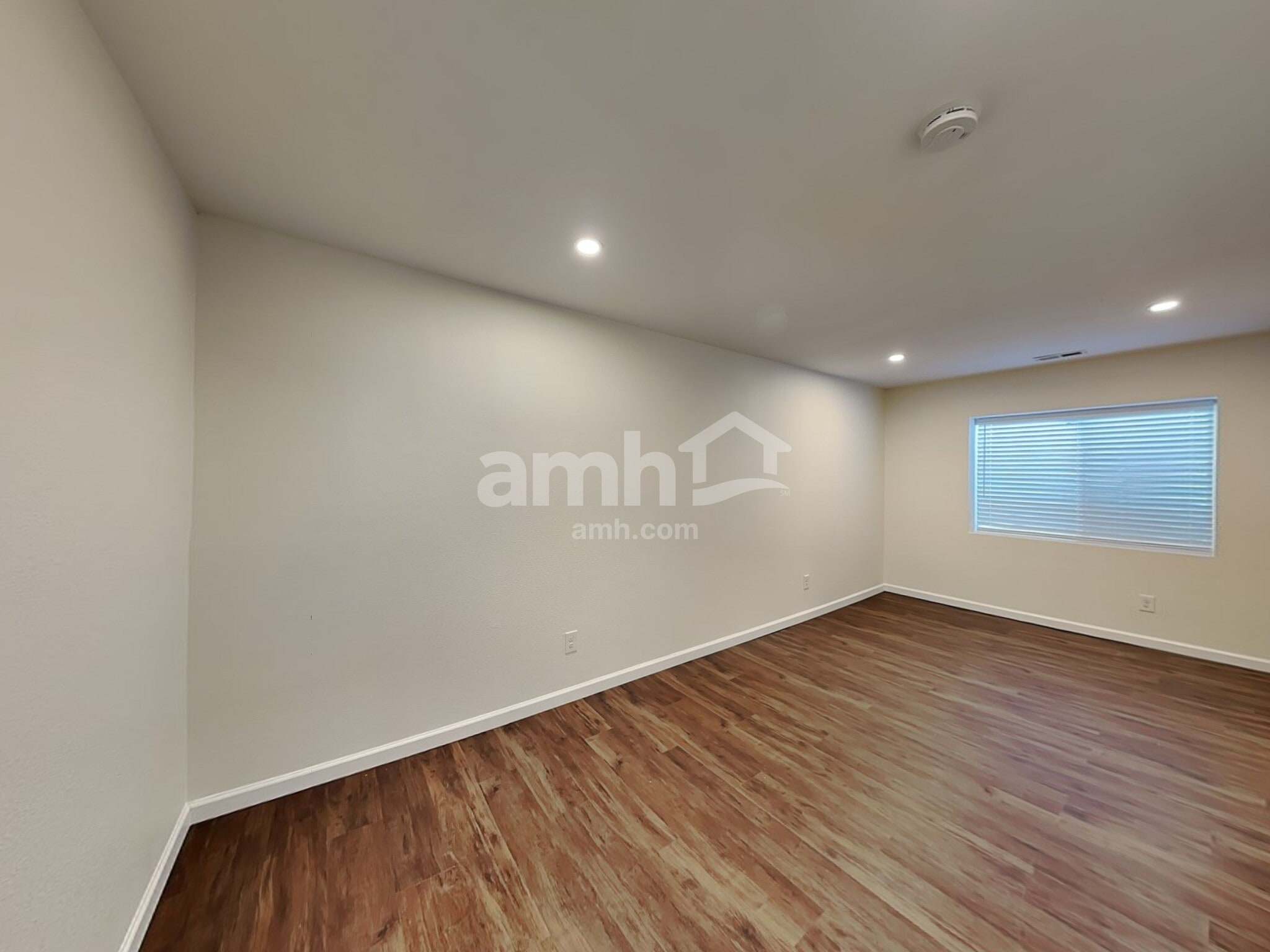 Building Photo - 3628 Red Baron Dr