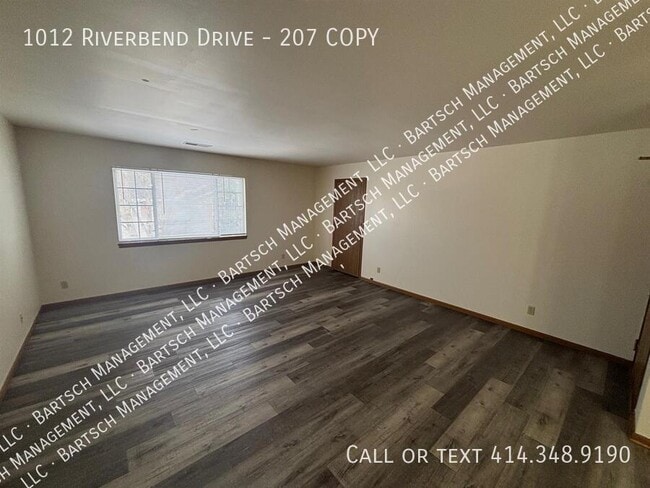 Building Photo - 1012 Riverbend Dr