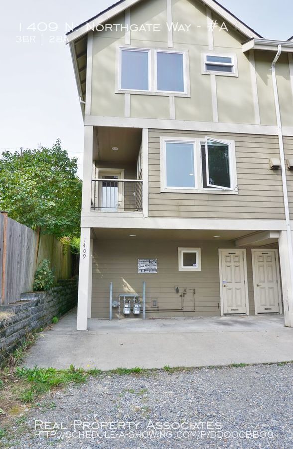 Townhome in Northgate Seattle 1409 N Northgate Way Seattle WA 98133
