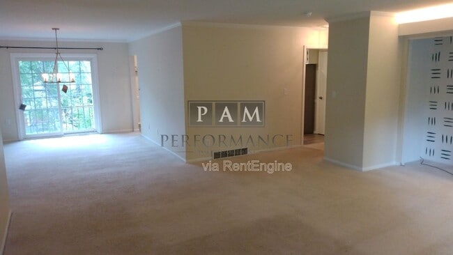 Building Photo - 13350 W Bluemound Rd